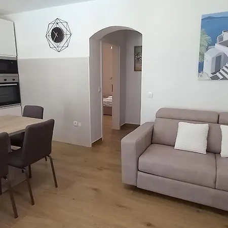 Ferienhaus Bianca - Mit Privatem Pool By Interhome
