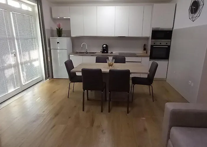 Bianca - Mit Privatem Pool By Interhome